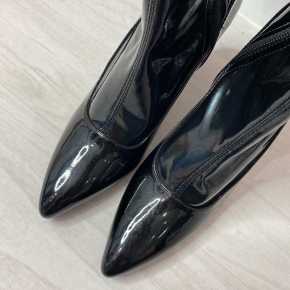 STUART WEITZMAN Black patent leather booties (size 7) never worn. - Picture 6 of 8